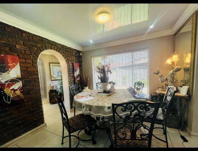 2 BEDROOM FREESTANDING FOR SALE IN ELANDSPARK